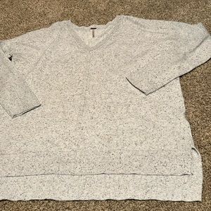 Poof lightweight v-neck sweater in cream w/brown & gray flecks (M) EUC!